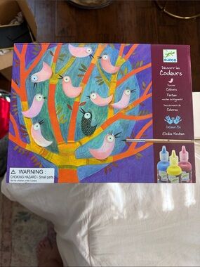 Djeco Discover Colours paint set and art by Elodie Nouhen